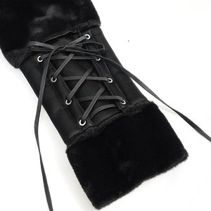 เสื้อโค้ทยาวหนังเทียมสีดำสไตล์โกธิคพังก์สำหรับผู้หญิง แต่งซิปและหัวเข็มขัด งานแฮนด์เมดคุณภาพพรีเมียม - Product Image 6