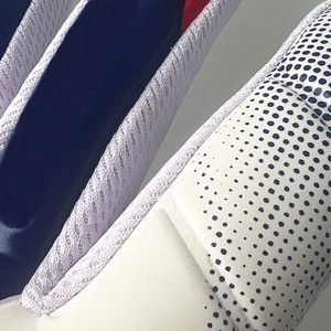 Gants de gardien de but personnalisés, paume avant en latex humide et sec, dos en silicone injecté, coupe hybride, sangle attachée, enveloppe pour les doigts et le pouce - Product Image 6