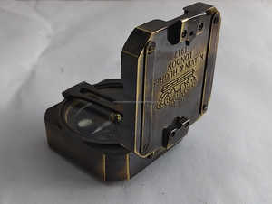 Boussole prismatique en laiton massif avec lentille de visée miroir, style boussole de poche octogonale - Product Image 2