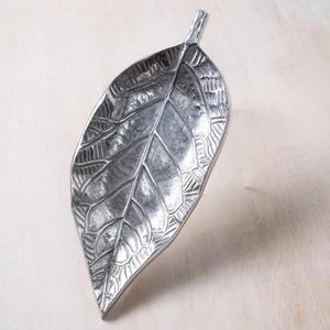 Plateau en feuille d'argent, design artisanal, plateaux décoratifs avec poignée dorée, qualité alimentaire, plateaux métalliques personnalisables, décoration pour la maison, en vente - Product Image 6