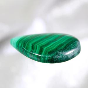 Malaquita Verde Natural 100% de Primera Calidad al por Mayor, Corte Ovalado Hecho a Mano, Ojo de Gato, 36x14x4mm, para Fabricación de Joyas, Manualidades, Venta al por Mayor - Product Image 6