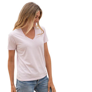 Camiseta de Manga Corta con Cuello en V para Mujer, Color Rosa Claro, Algodón Orgánico de Lujo, Ecológico, Certificado GOTS, Suave, Transpirable y de Secado Rápido - Product Image 5