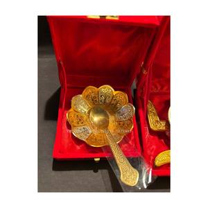 Moderno Obsequio de Boda de Metal Plateado Hecho a Mano con Diseño de Arte Indio - Product Image 2