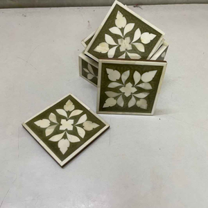 Posavasos Cuadrados de Nogal con Incrustaciones de Hueso Premium, Decorativos con Patrón Verde y Blanco, para el Hogar y la Oficina - Product Image 1
