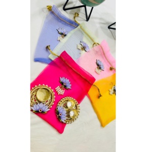 Sacs décoratifs en organza pour cadeaux de mariage indiens et cadeaux de fête - Product Image 1