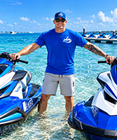 T-shirt décontracté à manches courtes bleu pour homme Custom Salt Coast Rentals avec imprimé jet ski, séchage rapide, coupe classique