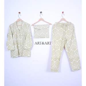 Conjunto de Pijama de Algodón con Estampado Floral para Mujer, Transpirable, Cómodo, Elegante, Ropa de Dormir India para Verano, para Noches Tranquilas y Confortables - Product Image 1