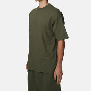 เสื้อยืดคอกลมแขนสั้นทรงเข้ารูปสีเขียวมะกอกสำหรับผู้ชาย ผ้าฝ้ายเจอร์ซีย์ถัก 100% เป็นมิตรกับสิ่งแวดล้อม - Product Image 4