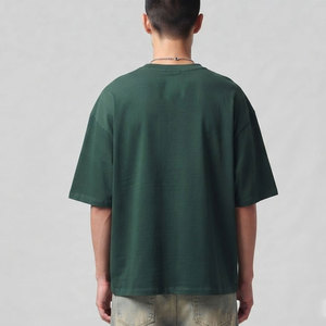 เสื้อยืดทรงบ็อกซี่ผู้ชายขายดี ผ้าคอตตอนหนานุ่มคุณภาพสูง ทรงหลวมสบาย สไตล์สตรีทแวร์ เหมาะสำหรับแฟชั่นประจำวัน - Product Image 2