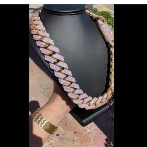 Cadena Cubana de 22mm con Acabado Brillante, Chapada en Oro sobre Plata 925, con Moissanita, Moderna y Unisex - Product Image 5