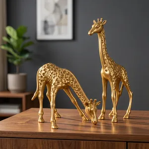 Paire de figurines de girafes de luxe en laiton, sculptées à la main, en position de bétaillement et debout, sculpture animale en métal, décoration d'intérieur sur le thème de la faune, accent de table - Product Image 6
