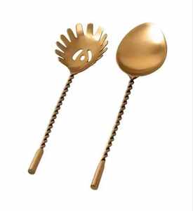 Les couverts en laiton de qualité supérieure complètent sans effort les styles de décoration de table minimalistes et ornés. - Product Image 1