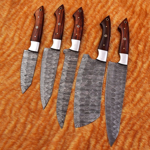 Ensemble de couteaux de chef PRESTIGE BLADES en acier Damas, 5 pièces, manches en bois ambidextres, lames affûtées et durables, couverts de cuisine faits à la main - Product Image 6
