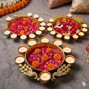 Juego de 3 Lámparas de Aceite Metálicas de Alta Demanda con Centro Floral Hecho a Mano para Actividades Religiosas - Product Image 4