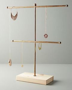Soporte de joyería de metal dorado con espejo y ganchos para decoración de baño - Product Image 4