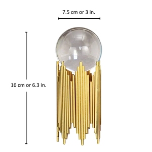 Statue Couronne Contemporaine en Métal Doré Tubulaire avec Boule de Cristal Haute Clarté pour Décoration de Bureau de Direction - Product Image 2
