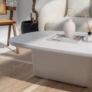 Table basse en micro-béton blanc cassé Vandana Astra Orion pour les espaces de vie modernes - Product Image 6