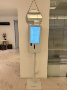 เครื่องวิเคราะห์ร่างกายอัจฉริยะ Bodydot BDF1000 พร้อมระบบ AI ตรวจสอบสุขภาพ โครงอะลูมิเนียมอัลลอยด์ที่ยืดหยุ่น ไม่สามารถพับได้ ติดตามร่างกายแบบเต็มรูปแบบ - Product Image 1