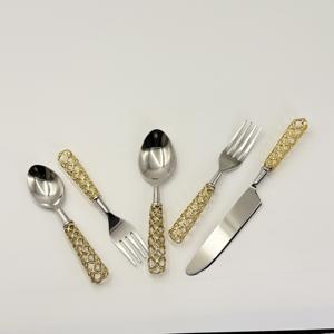 Cubiertos Ecológicos de Acero Inoxidable de Excelente Calidad, Cuchara, Tenedor y Cuchillo con Mango de Alambre Metálico Dorado, Aptos para Lavavajillas, Duraderos - Product Image 5