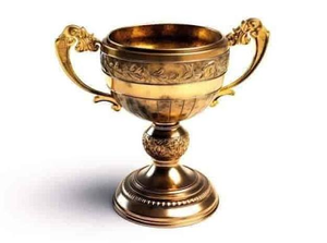 Coupe de championnat ornementale finition or avec couronne décorative, poignées embossées motif laurier et base élégante pour le sport - Product Image 2