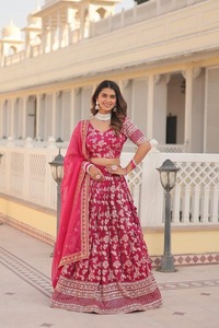 Ensemble Lehenga Choli d'été brodé floral pour femme, séchage rapide, protection solaire, tenue ethnique de créateur, pour mariage et fête traditionnelle - Product Image 1