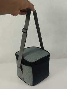 Bolsa de Almuerzo ORKID Premium de Poliéster, con Correa de Hombro Ajustable, Cierre de Cremallera, Reutilizable, Térmica, para Llevar Comida al Oficina - Product Image 3