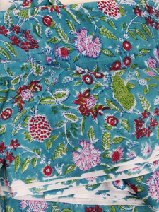Tela de Algodón Floral con Estampados a Mano Multicolores Vibrantes para Decoración del Hogar, Fundas de Cojines, Costura y Manualidades - Product Image 5