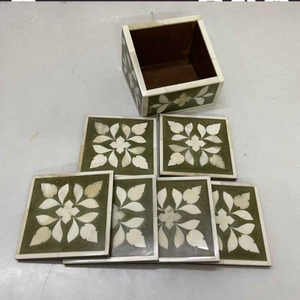 Posavasos Cuadrados de Nogal con Incrustaciones de Hueso Premium, Decorativos con Patrón Verde y Blanco, para el Hogar y la Oficina - Product Image 4
