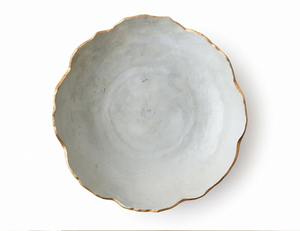 Bol en céramique artisanal haut de gamme, glaçure céladon, bord doré, design minimaliste, pour servir les aliments, pièce maîtresse décorative - Product Image 2