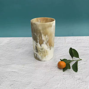Vaso de chupito artesanal de cuerno de búfalo natural, estilo OX/Búfalo Love, con ágata, para cerveza, hecho a mano, premium - Product Image 1
