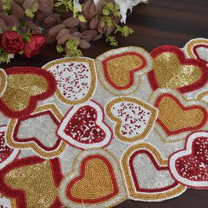 Chemin de table brodé à la main avec perles, sets de table floraux, linge de table personnalisé pour la maison, les mariages, les hôtels, les banquets - Product Image 2