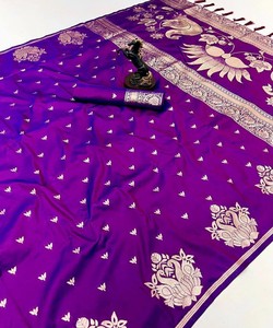 <b>Purple</b> Silk <b>Saree</b> With Gold Floral Border Traditional Indian Wedding Wear for Women - Product Image 3
