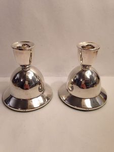 Paire de bougeoirs vintage en argent, ensemble de chandeliers coniques, décoration traditionnelle, prestige durable - Product Image 6