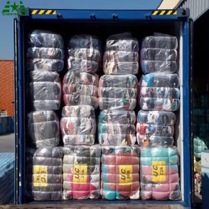 เสื้อผ้ามือสองคุณภาพสูงสำหรับฤดูร้อน คละแบบ สภาพสะอาด 95% ขายส่ง - Product Image 4