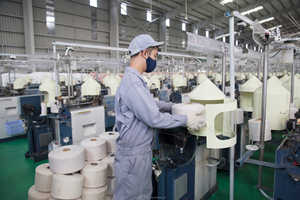 Gants de sécurité industriels en polyester, nylon et NBR enduits, fabriqués au Vietnam, avec poignet élastique tricoté et paume lisse micro-sable pour l'assemblage - Product Image 6