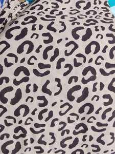 Conjunto de 2 Piezas con Estampado de Leopardo, Top Corto Transpirable 100% Algodón y Falda con Volantes, Ropa Urbana Moderna y Linda para Primavera - Product Image 4