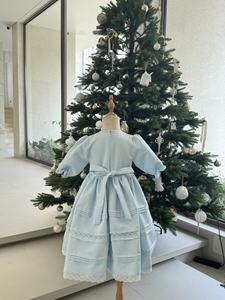 Robe de soirée pour bébé fille en taffetas brodée à la machine, couleur personnalisée, longueur genou, pour occasions spéciales - Kid-Julie - Product Image 2