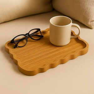 Plateau de service personnalisé en bambou naturel avec bord festonné, finition laquée, motif boisé - Pour usage domestique, plateau à nourriture - Product Image 6