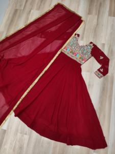 Nuevas colecciones de vestidos Anarkali de diseñador para mujer con precio bajo y la mejor calidad, vestidos Anarkali de material sintético con efecto florecido. - Product Image 6
