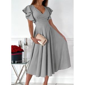 Robe midi d'été grise XL, col en V, ourlet à volants, fluide, taille haute, pour soirée formelle ou invitée de mariage - Product Image 1