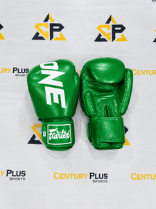 ถุงมือชกมวยรุ่น Fairtex One สีเขียวสั่งทำพิเศษ ดีไซน์สายรัดสวมใส่สบาย ทนทาน ผลิตจากหนังแท้สำหรับการฝึกซ้อม - Product Image 1