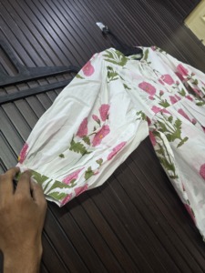 Robe longue en coton à imprimé floral blanc et rose pour femme, coupe trapèze, longueur ras du sol, respirante, idéale pour les vacances - Product Image 2