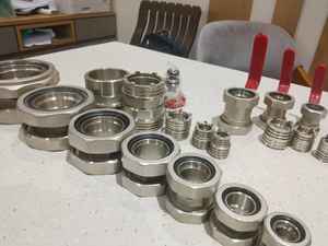 Juego de Prensaestopas Hidráulicos de Latón con Vástago Hexagonal Impermeables AOL de Alta Calidad, Personalizados OEM, Ambark Overseas Limited Gujarat - Product Image 5