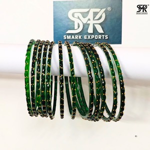 Juego de brazaletes de cristal verde oscuro premium con cuentas doradas, joyería nupcial tradicional india, elegante brazalete étnico para mujer - Product Image 4