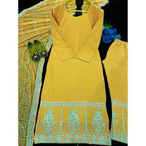 Belle fête porter haut bas et Dupatta élégant ensemble d'impression numérique pour femmes - Product Image 1