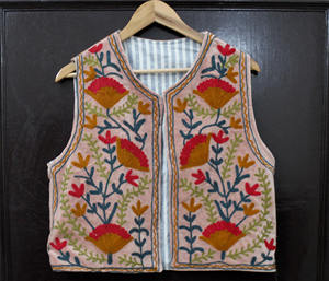 Chaleco Floral Suzani de Terciopelo con Abertura Frontal, Sin Mangas, Bordado, Suéter de Invierno, Chaqueta Sin Mangas, Ropa de Mujer - Product Image 1