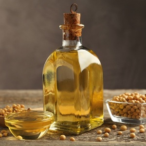 Huile de soja raffinée naturelle pour la production alimentaire, les applications culinaires, les cuisines de restaurants, les services de restauration - Product Image 2