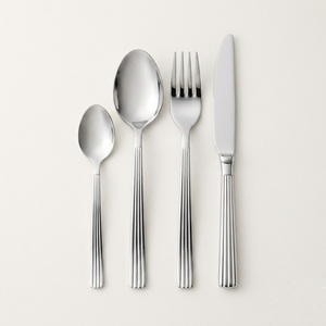 Juego de cubiertos dorados de 5 piezas, cubertería de acero inoxidable de primera calidad, juego de vajilla moderna dorada y plateada para el hogar, restaurante, boda - Product Image 2