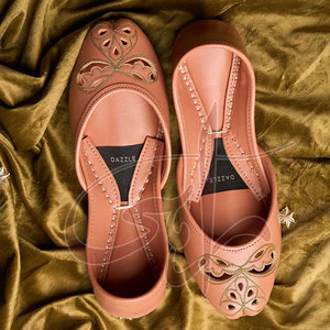 Chaussures Khussa pour femmes, antidérapantes, couleur et logo personnalisés, haute qualité, tendance mode, imprimées, faites à la main, taille personnalisée, vente en gros, sur mesure - Product Image 3