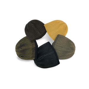 Gorro de punto cálido de invierno con logo personalizado al por mayor, unisex, de acrílico, con puño, estilo slouchy, gorro tipo beanie. - Product Image 1